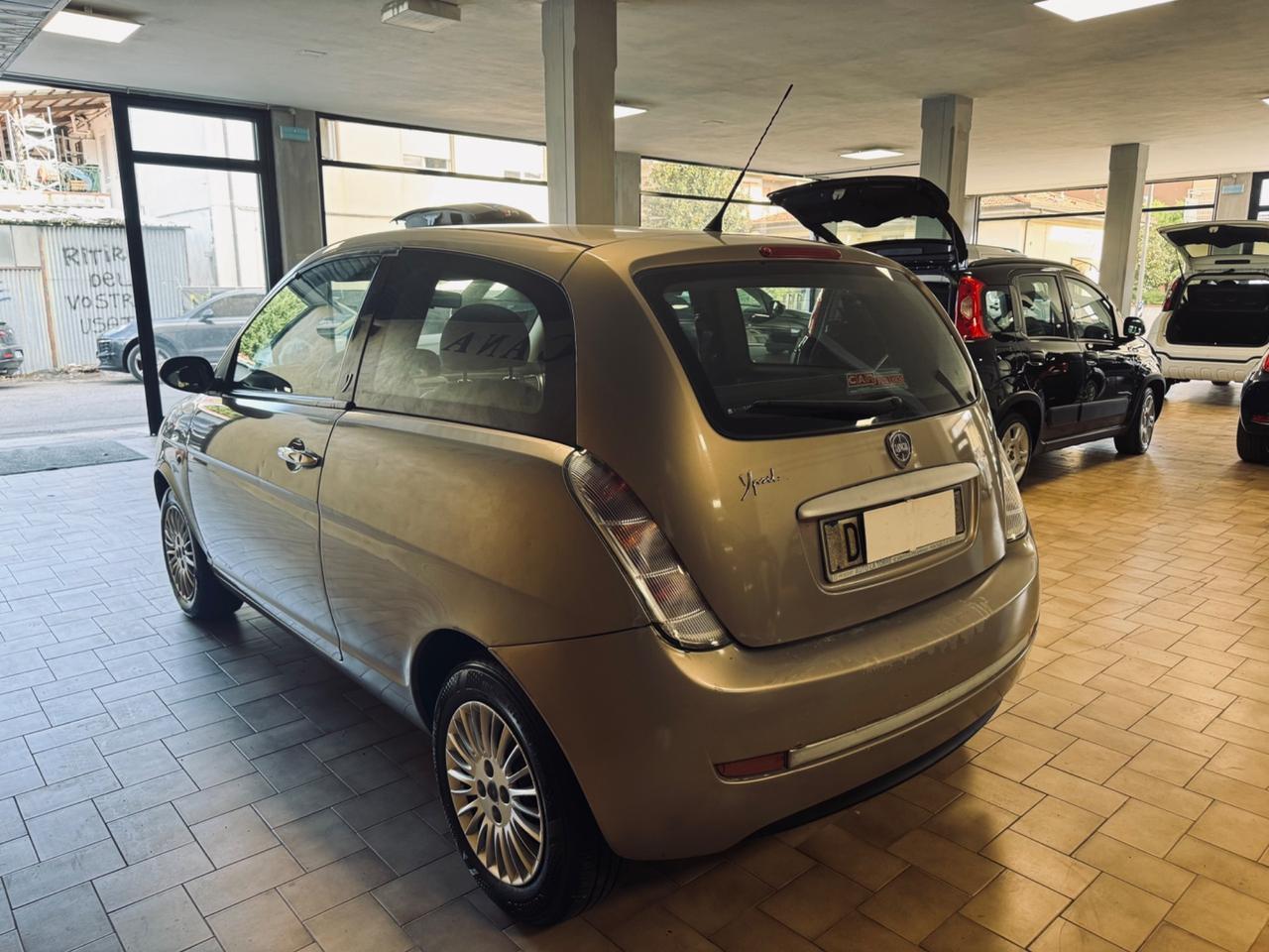 Lancia Ypsilon 1.2 Argento