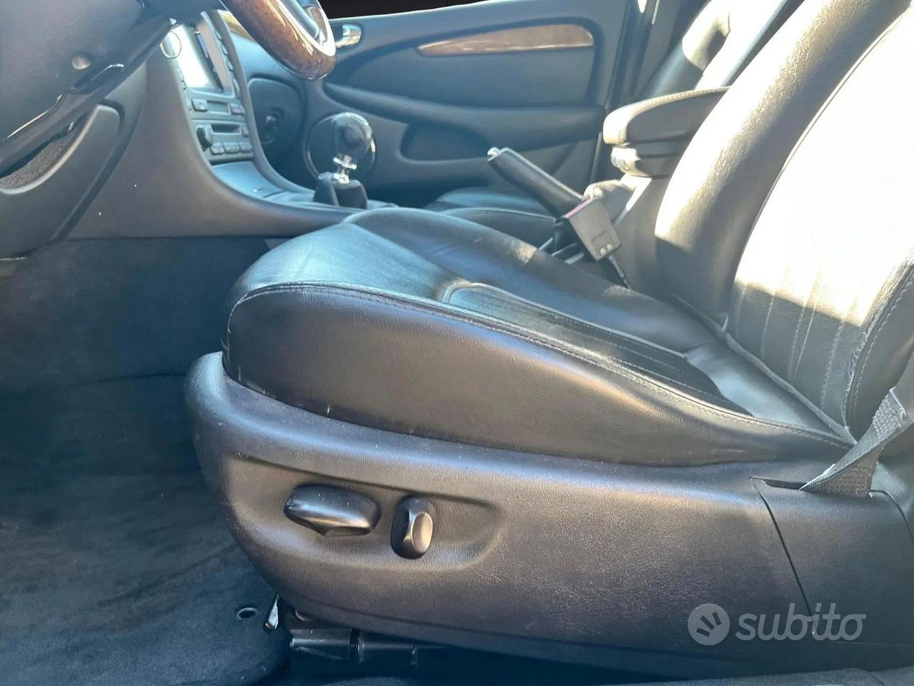 Jaguar X-Type 2.2d 155 cv EXECUTIVE-PELLE/NAVI