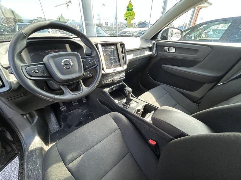 Volvo XC40 T2 Momentum Core 1 PROPRIETARIO - GANCIO TRAINO