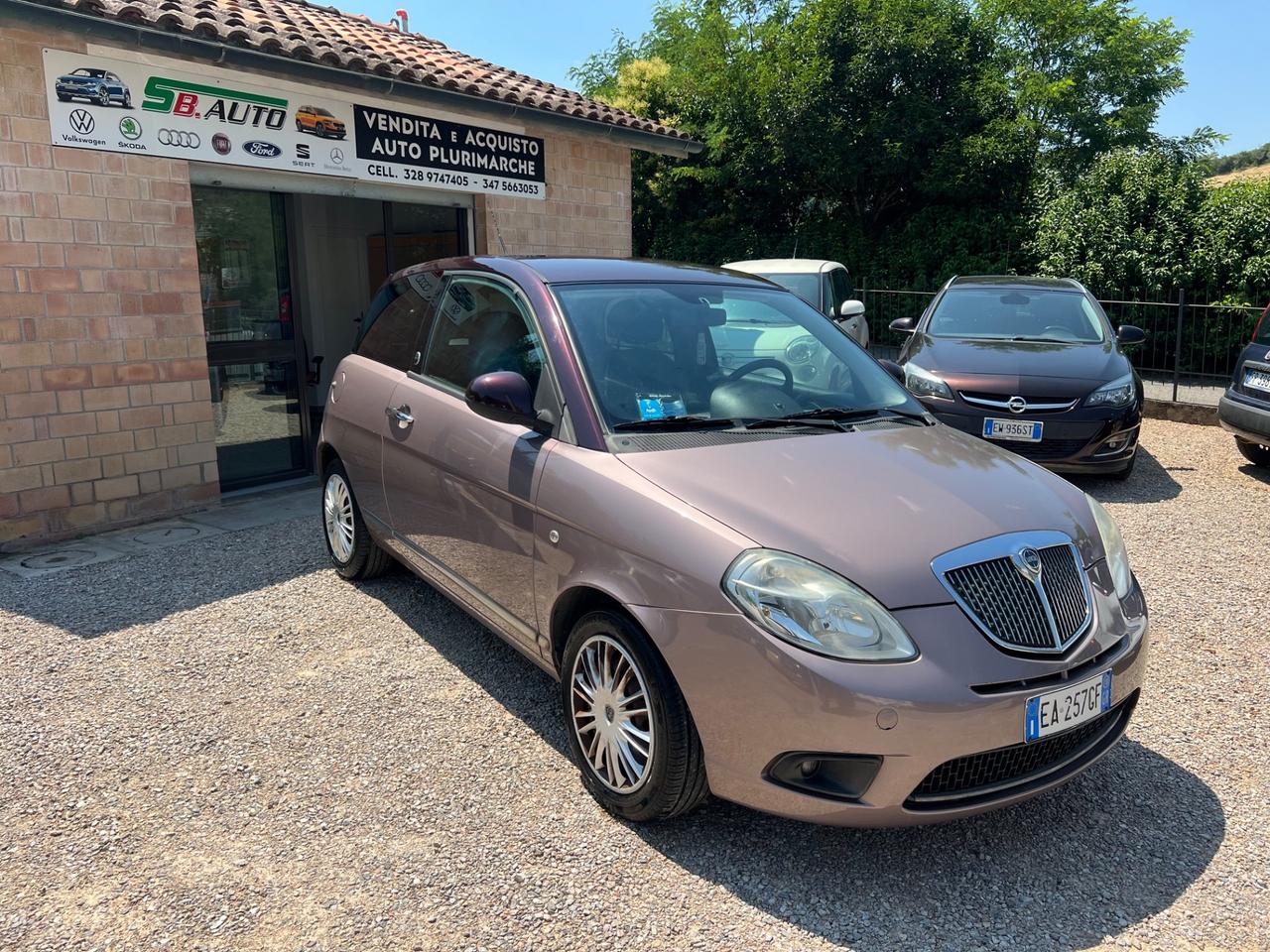 Lancia Ypsilon 1.4 Argento Ecochic GPL