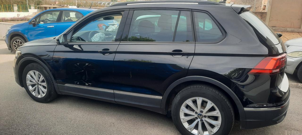 Volkswagen Tiguan cc2.0 122cv tdi anno 2023