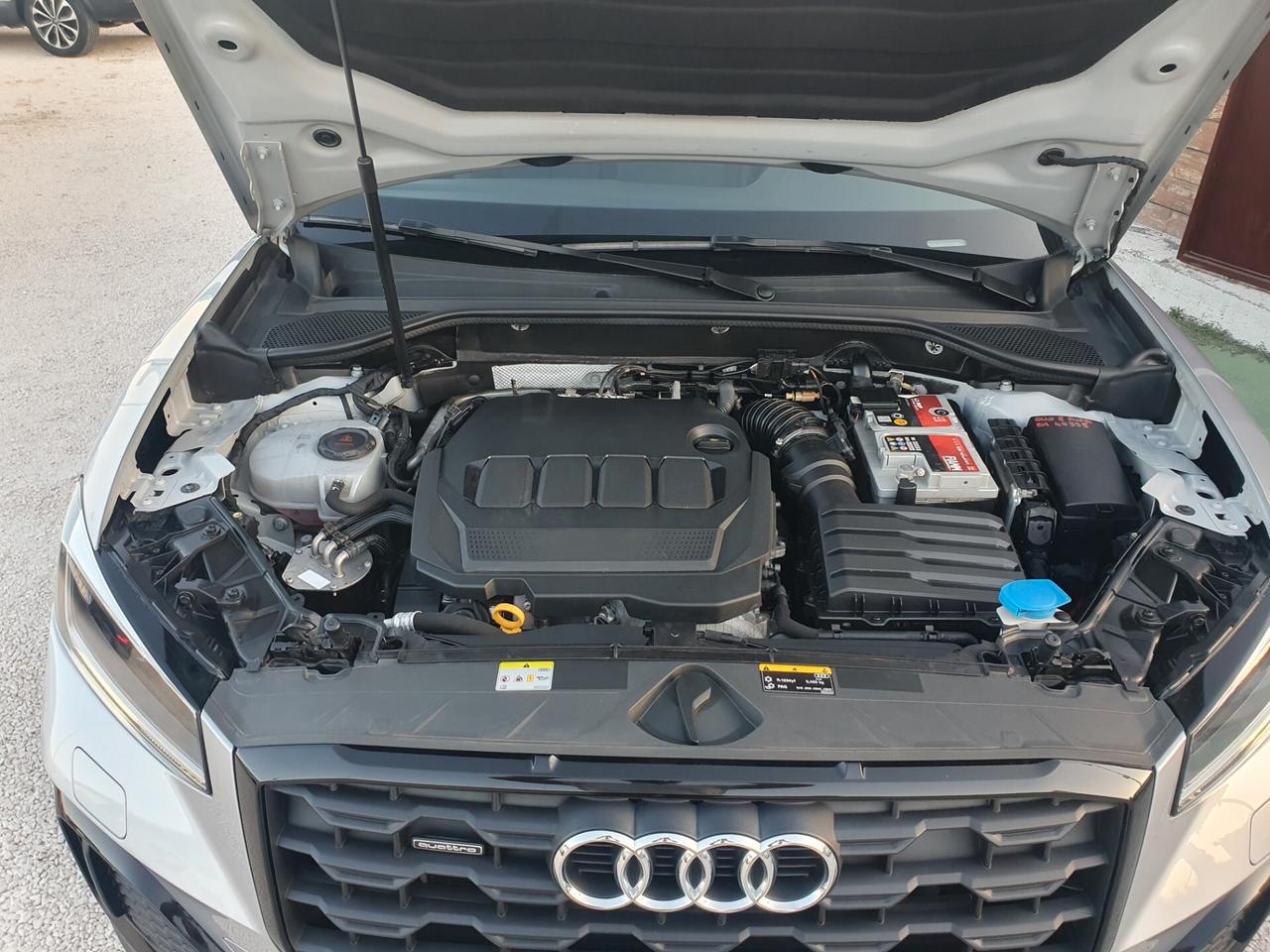 Audi Q2 35 TDI quattro S tronic Identity Black