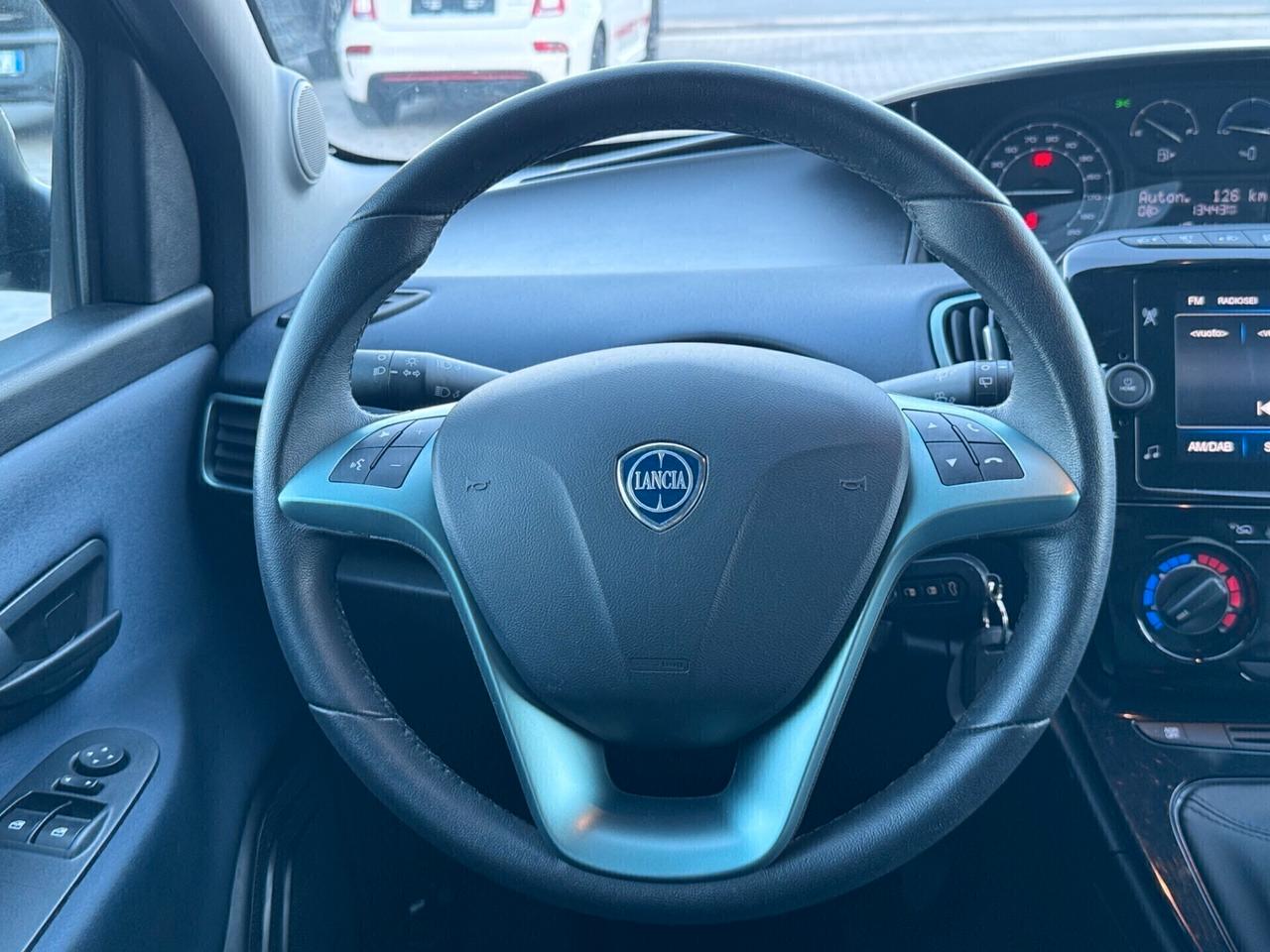 Lancia Ypsilon 1.0 FireFly 5 porte S&S Hybrid Gold CAMERA-APPLE CARPLAY