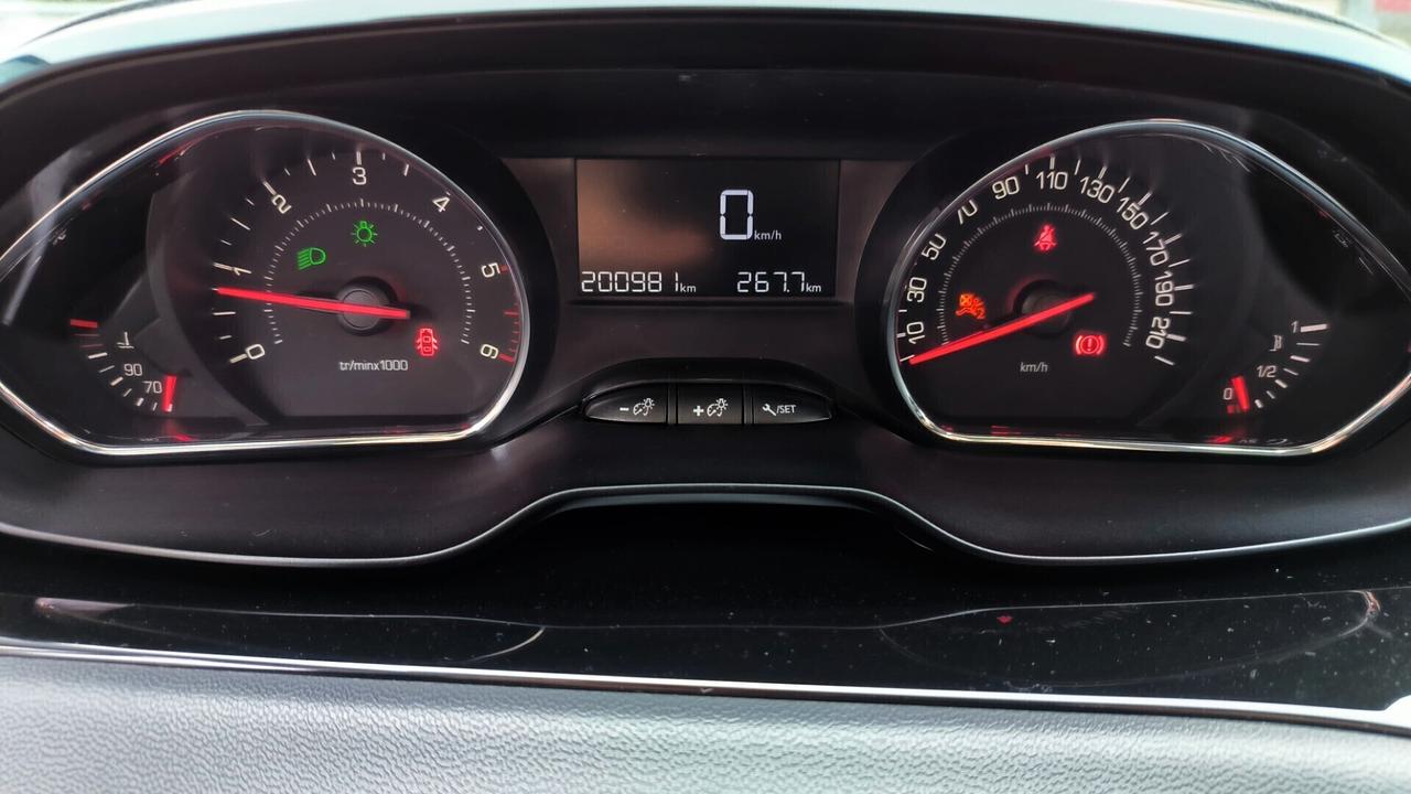 Peugeot 208 1.4 HDi 68 CV 5 Porte