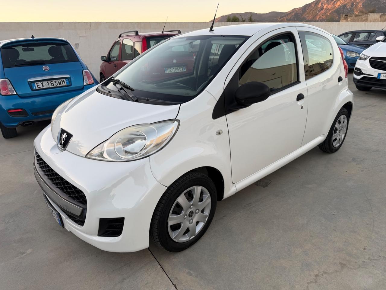 Peugeot 107 1.0 68CV 5p. Active 2012