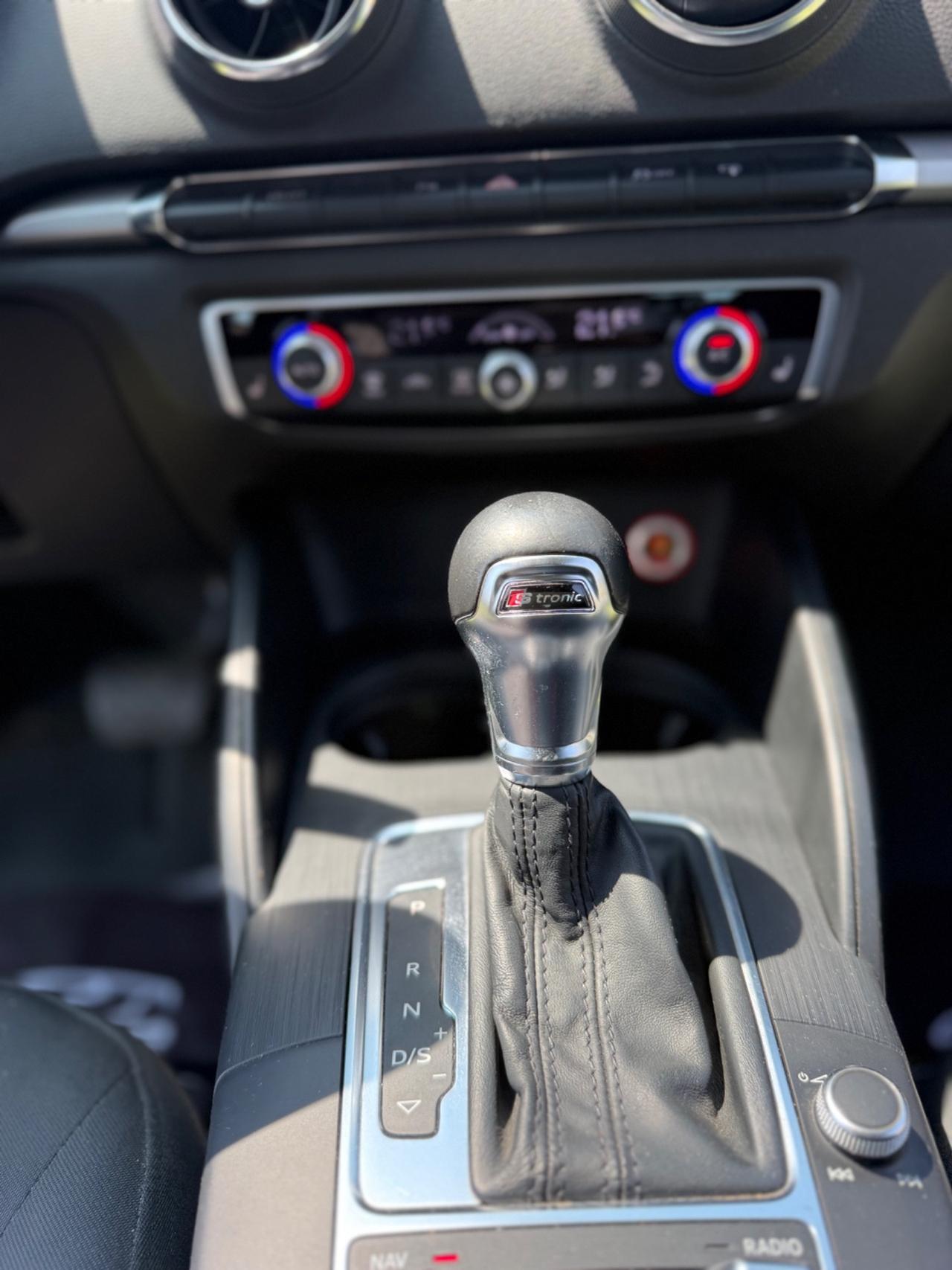 Audi A3 2014 1.6 TDI AUTOMATICA RADAR ASSIST NEOPATENTATI
