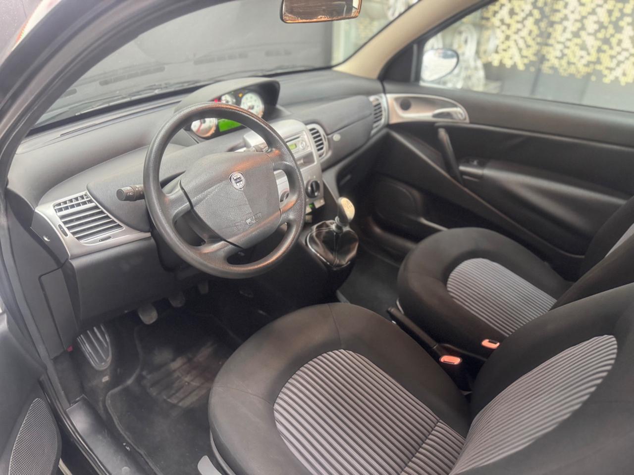 Lancia Ypsilon 1.2 Benzina ADATTA NEOPATENTATI