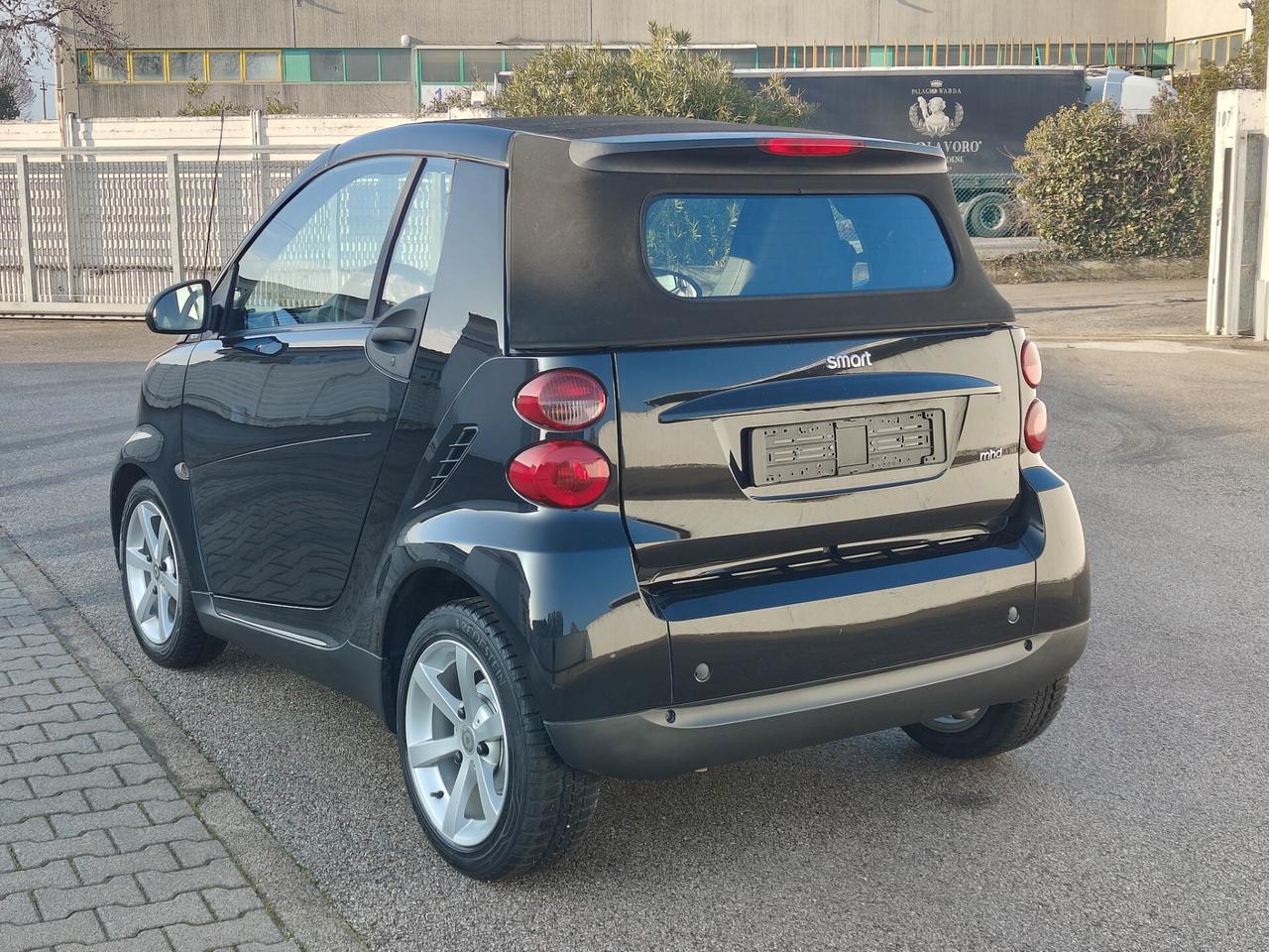 Smart ForTwo 1000 52 kW MHD cabrio pure