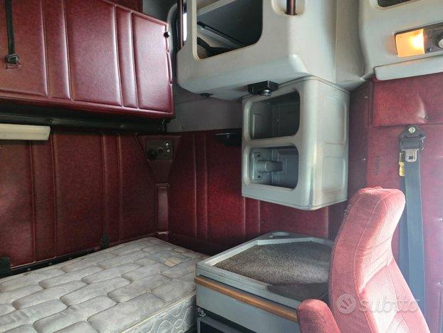 Trattore stradale freightliner