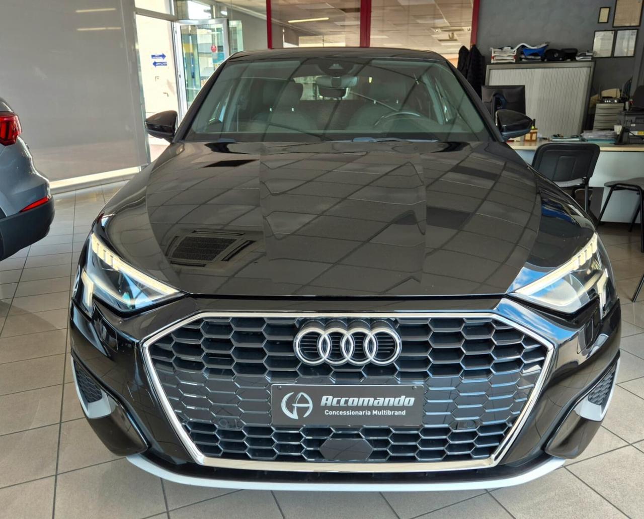 Audi A3 30 TDI S-tronic Business Advanced