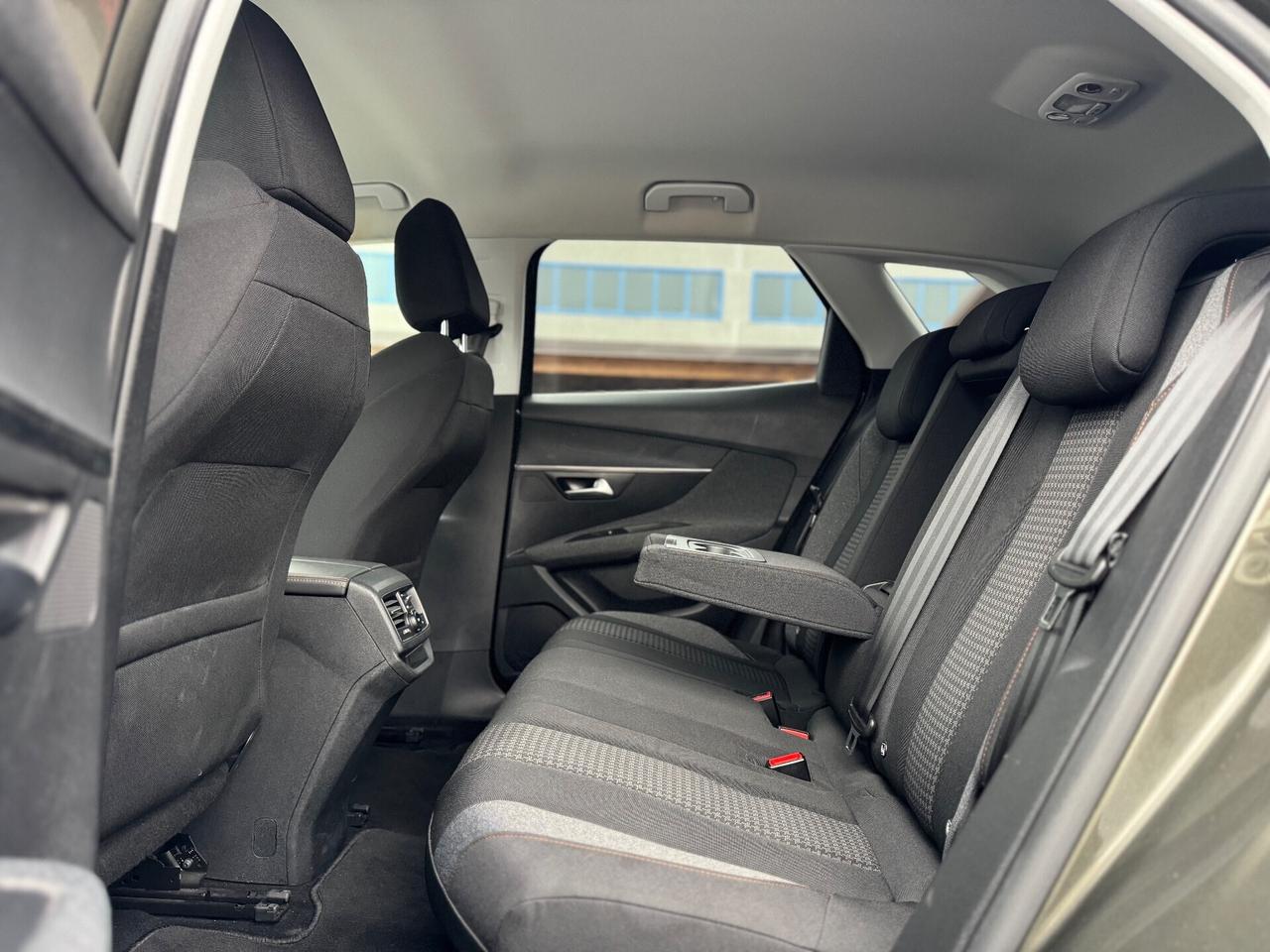 Peugeot 3008 BlueHDi 130 S&S EAT8