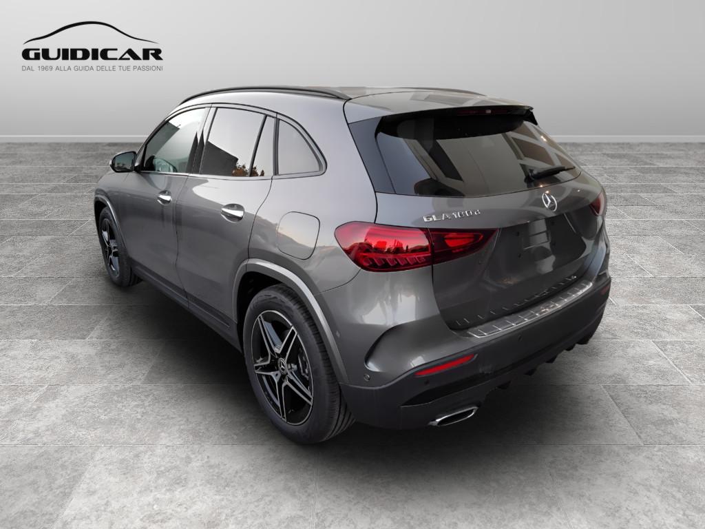 Mercedes-Benz GLA 180 d Automatic