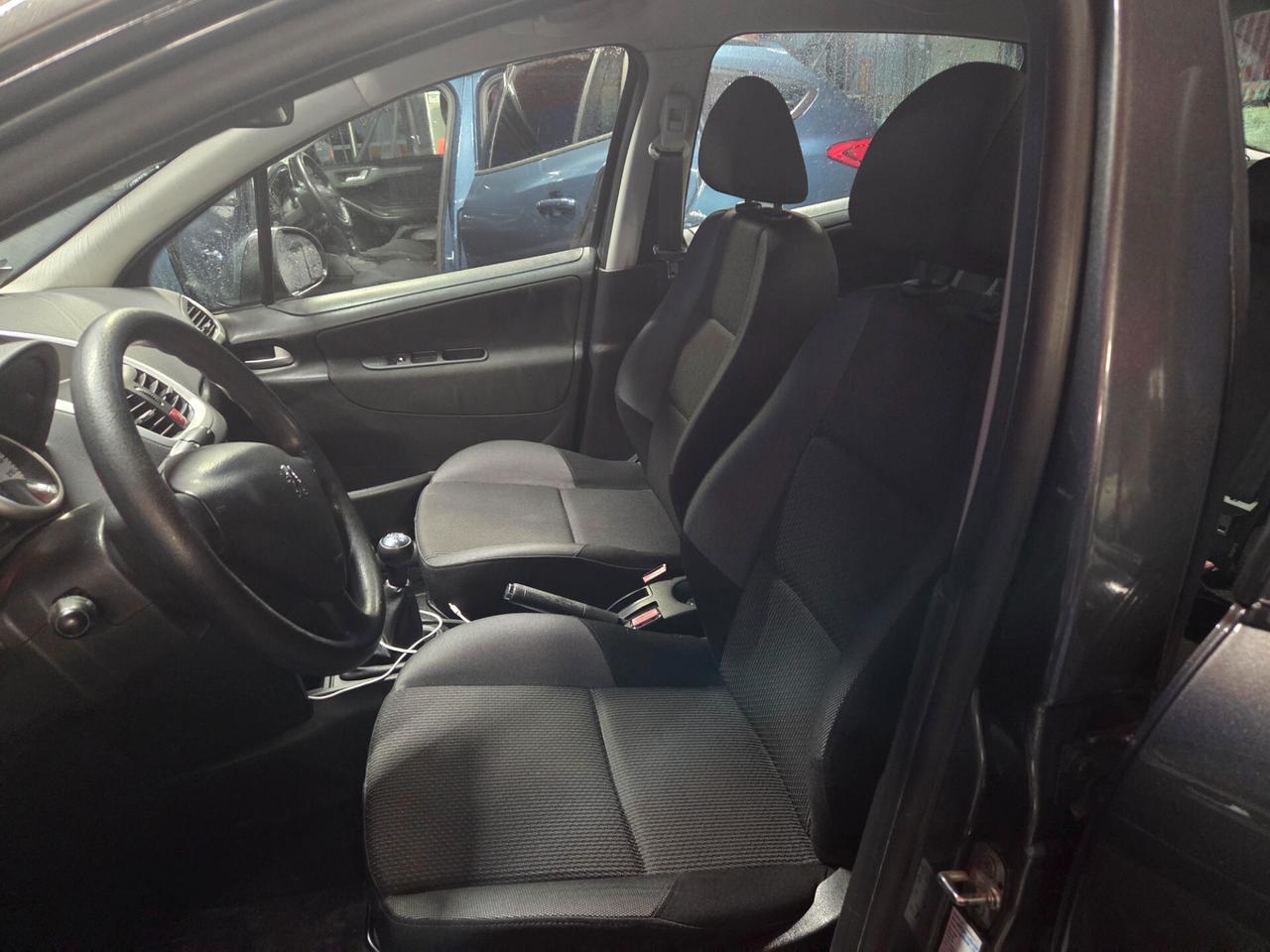 Peugeot 207 1.6 HDi 90CV 5p. Energie Sport 2010