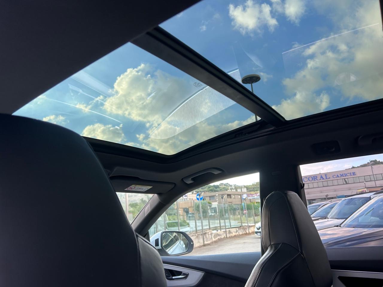 Audi Q8 50 TDI 286 CV quattro S-Line allestimento RS