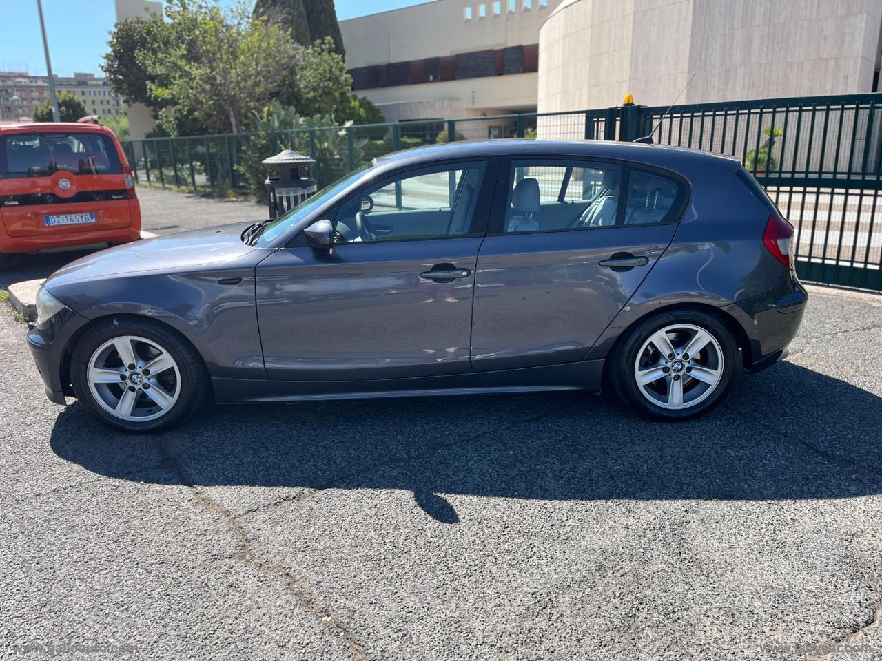 BMW 120d 5p. Futura
