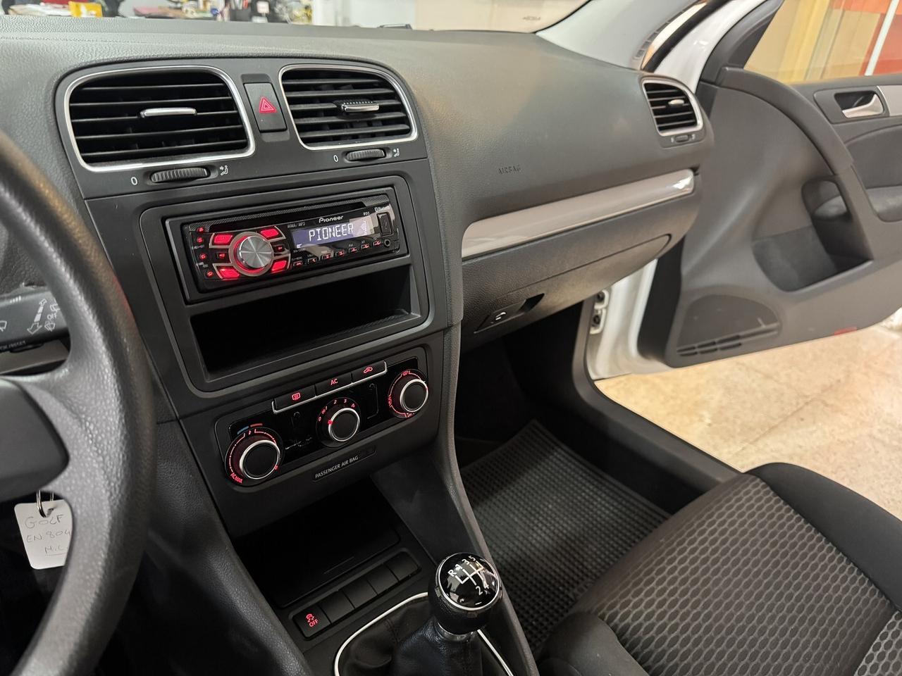 Volkswagen GOLF 6 TDi 1.6 CC. 105 cv.