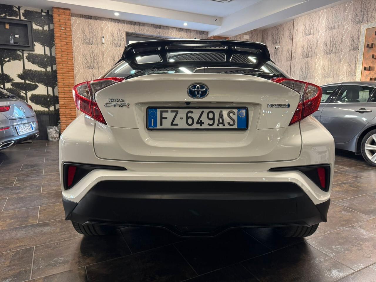 Toyota C-HR 1.8 Hybrid E-CVT Active