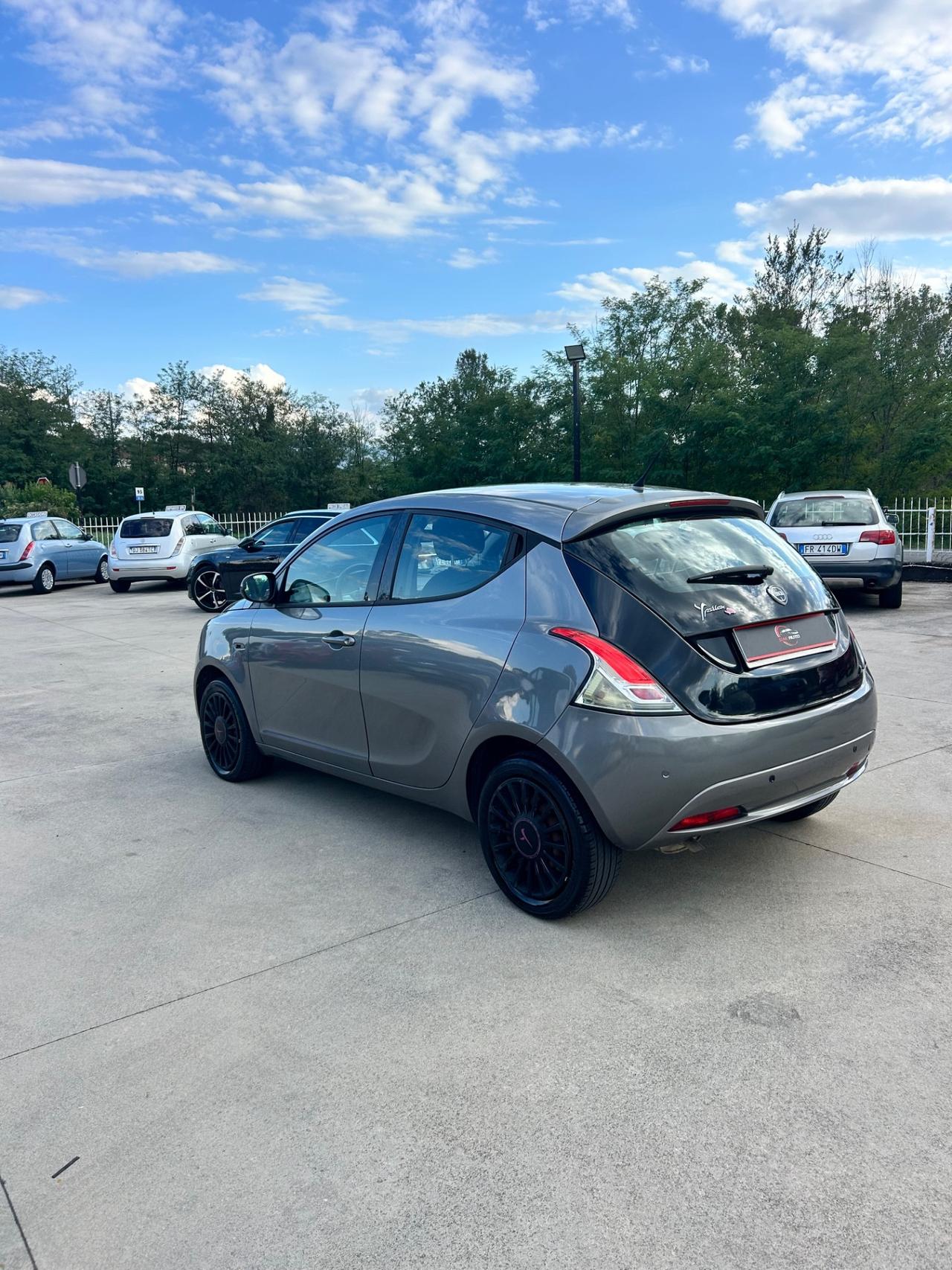 Lancia Ypsilon 1.2 69 CV 5 porte S&S Gold