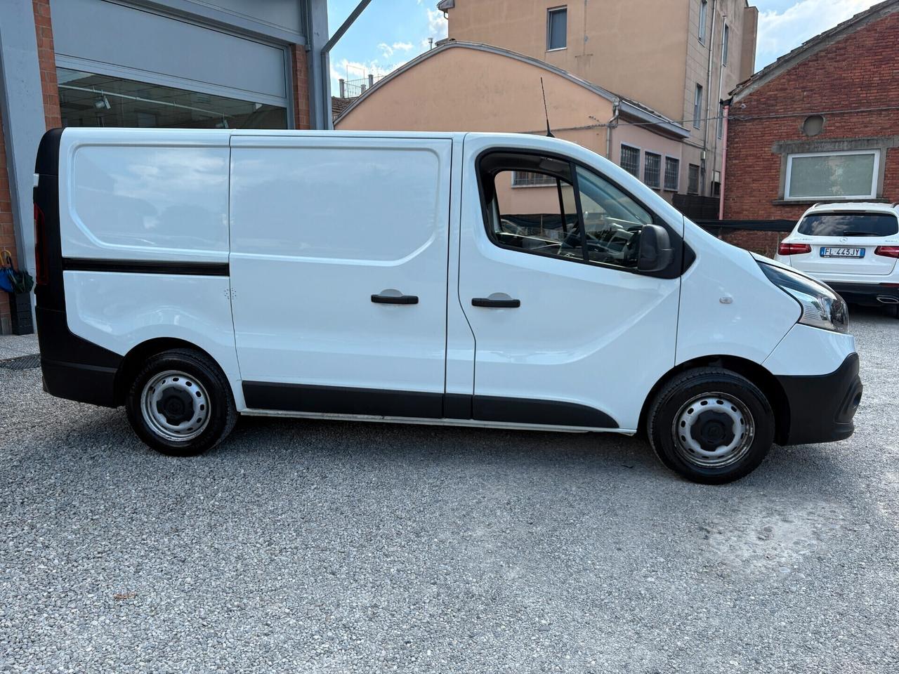 Renault Trafic 2.0 DCI -Unico Proprietario-Iva inclusa.