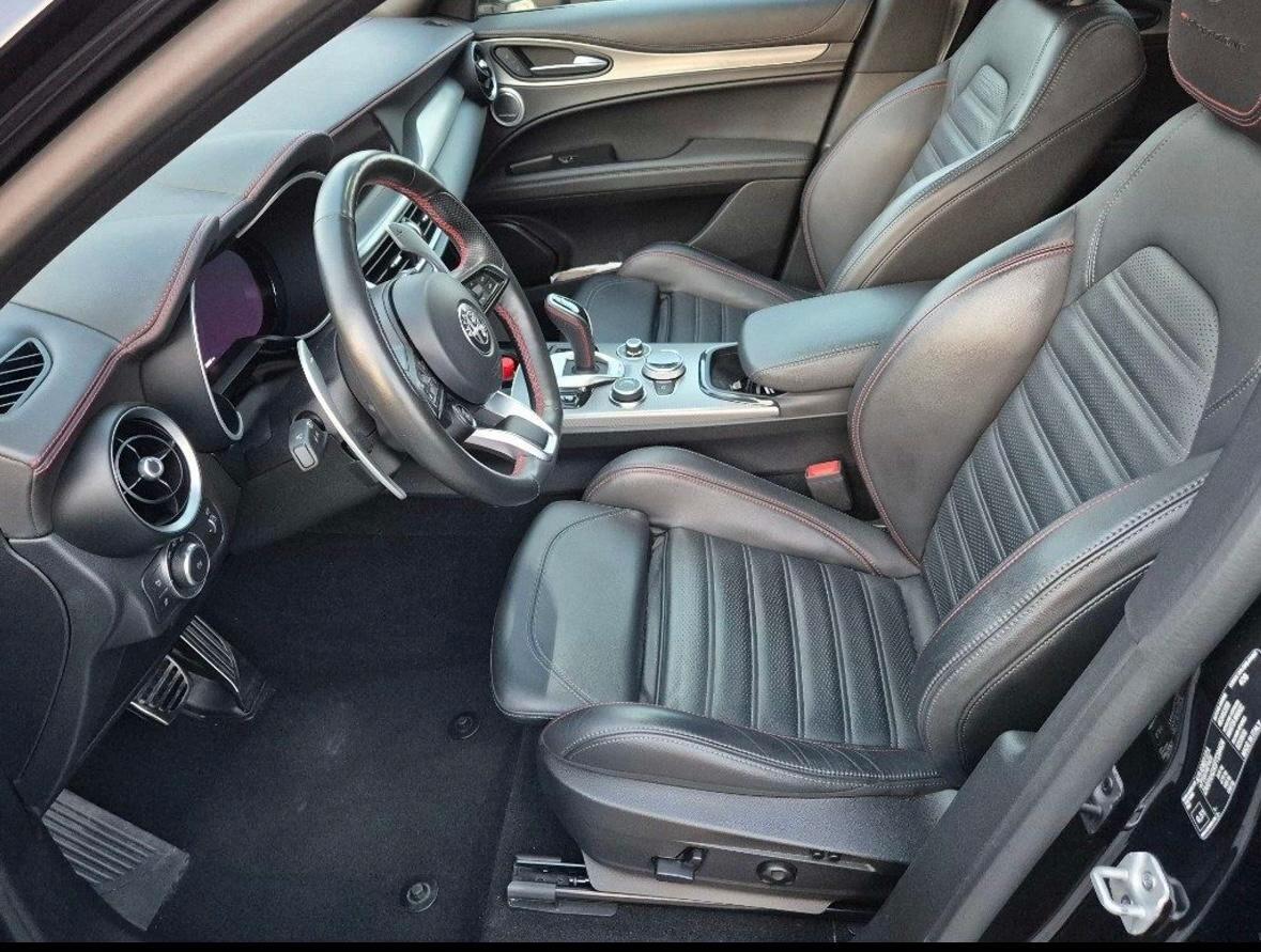 Alfa Romeo Stelvio 210CV Q4 COMPETIZIONE