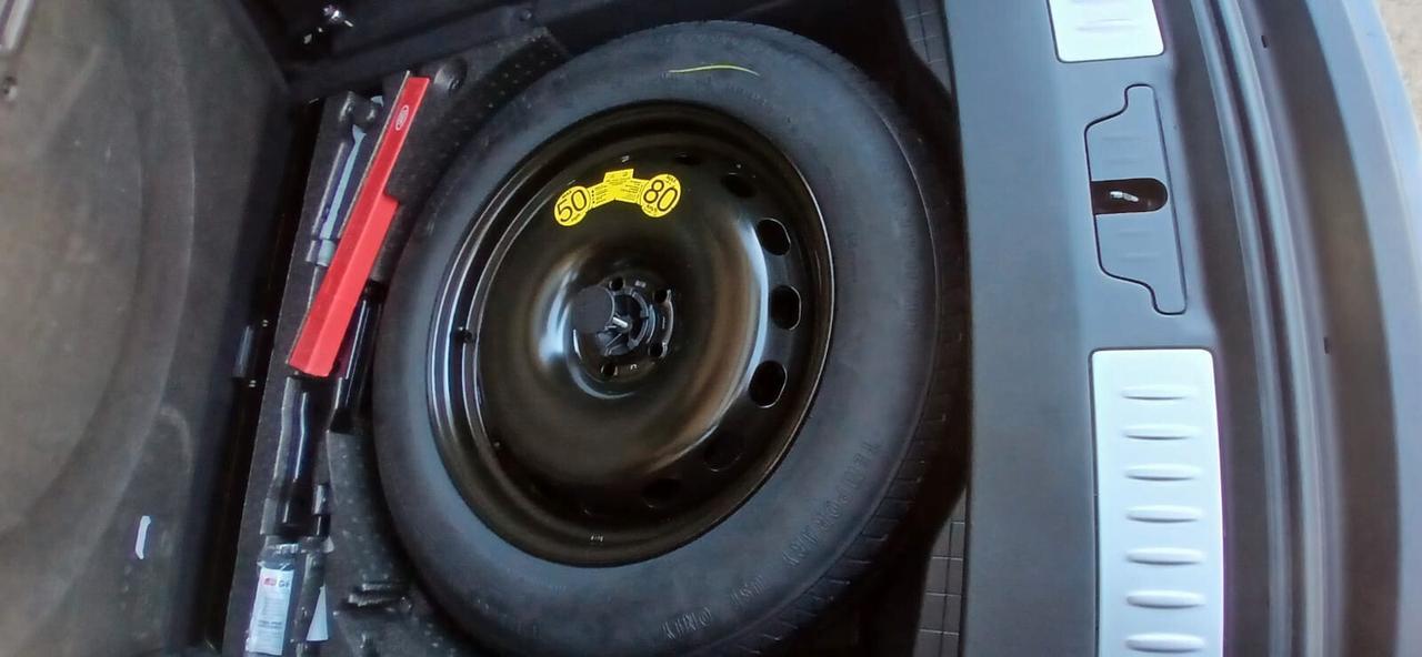 Land Rover Range Velar 2.0D I4 180 CV R-Dynamic HSE