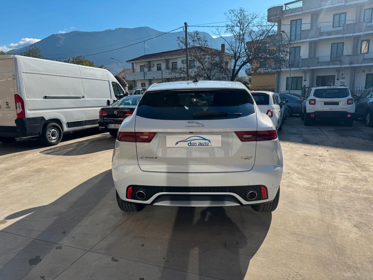 Jaguar E-Pace 2.0 d 150 cv R-Dynamic