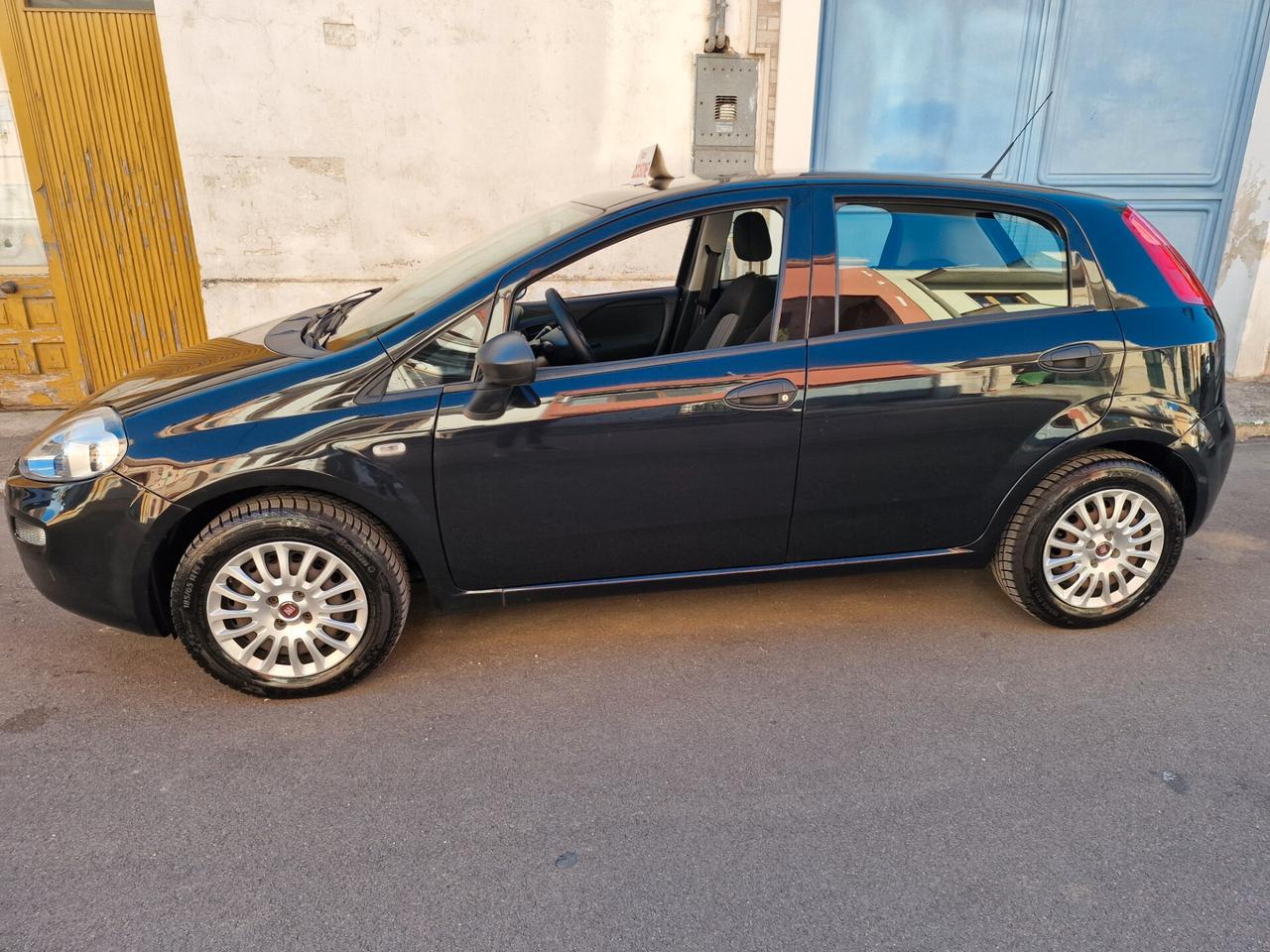 Fiat Punto 1.2 8V 5 porte ANNO 2018 (km 125 MILA)