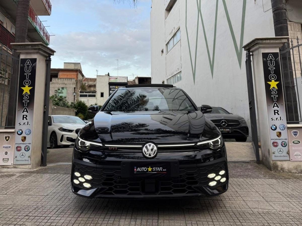 Volkswagen Golf 8.5 GTI 2.0 TSI 265CV
