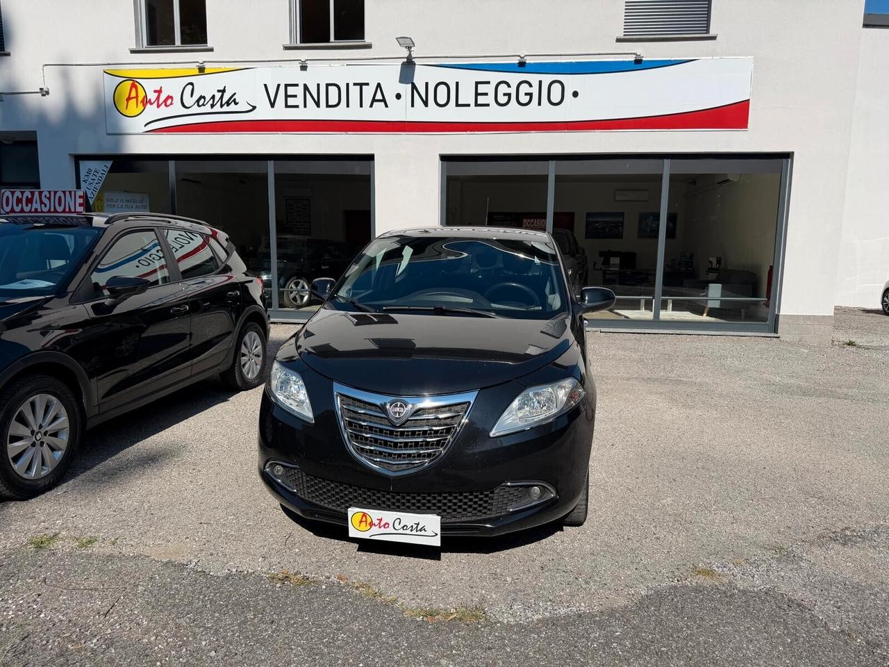 Lancia Ypsilon 1.2 69 CV 5 porte S&S Platinum E6