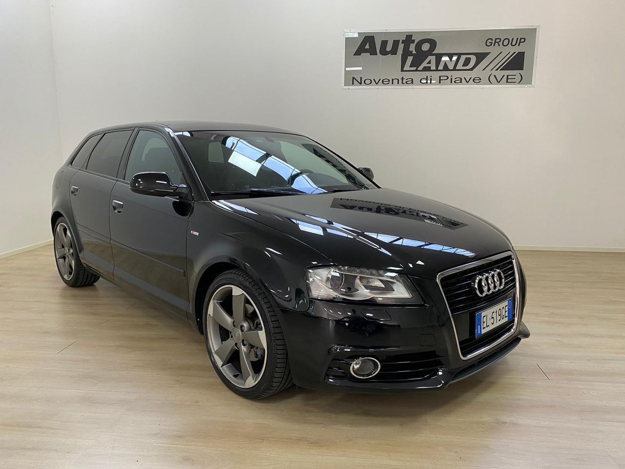 Audi A3 Sportback 1.6 tdi Ambition 90cv *NEOPATENTATI*