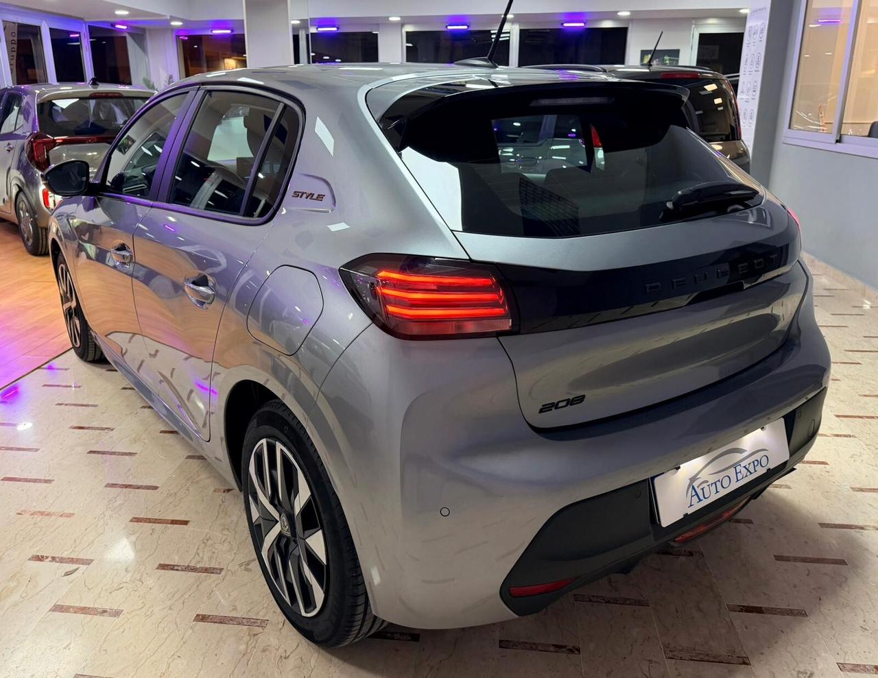 Peugeot 208 Style 1.2 75CV