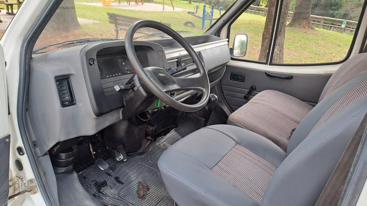 Ford Transit 2.5 D CASSONE DI 4,2 metri