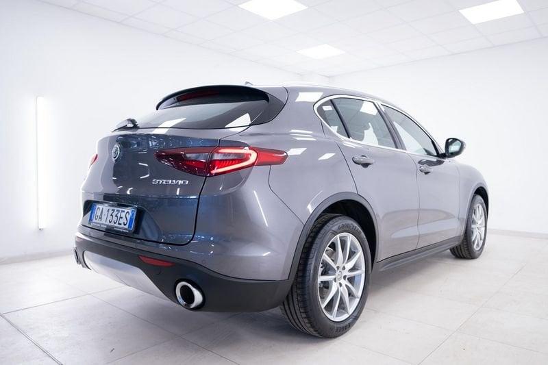 Alfa Romeo Stelvio 2.2 T Executive Q4 210CV