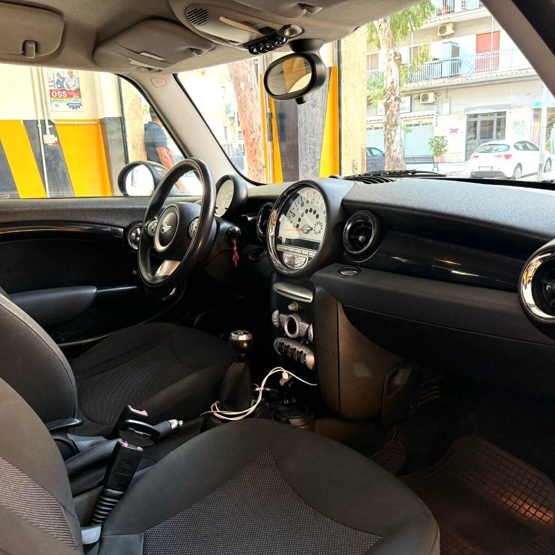 Mini Cooper D 1.6 109cv **vari lavori eseguiti**