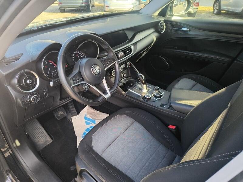 Alfa Romeo Stelvio 2.2 Td 180CV AT8 Q4 Business (no PRIVATI)