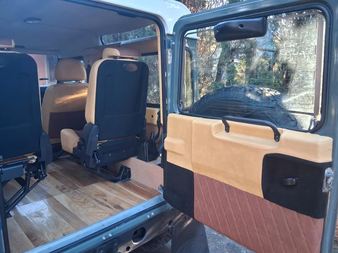 Land Rover Defender 90 2.4 TD4 Station Wagon