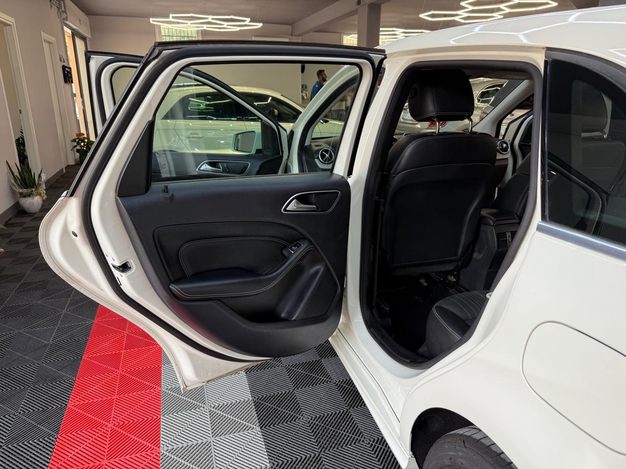 Mercedes-benz B 180 CDI Premium - FABIANOAUTO