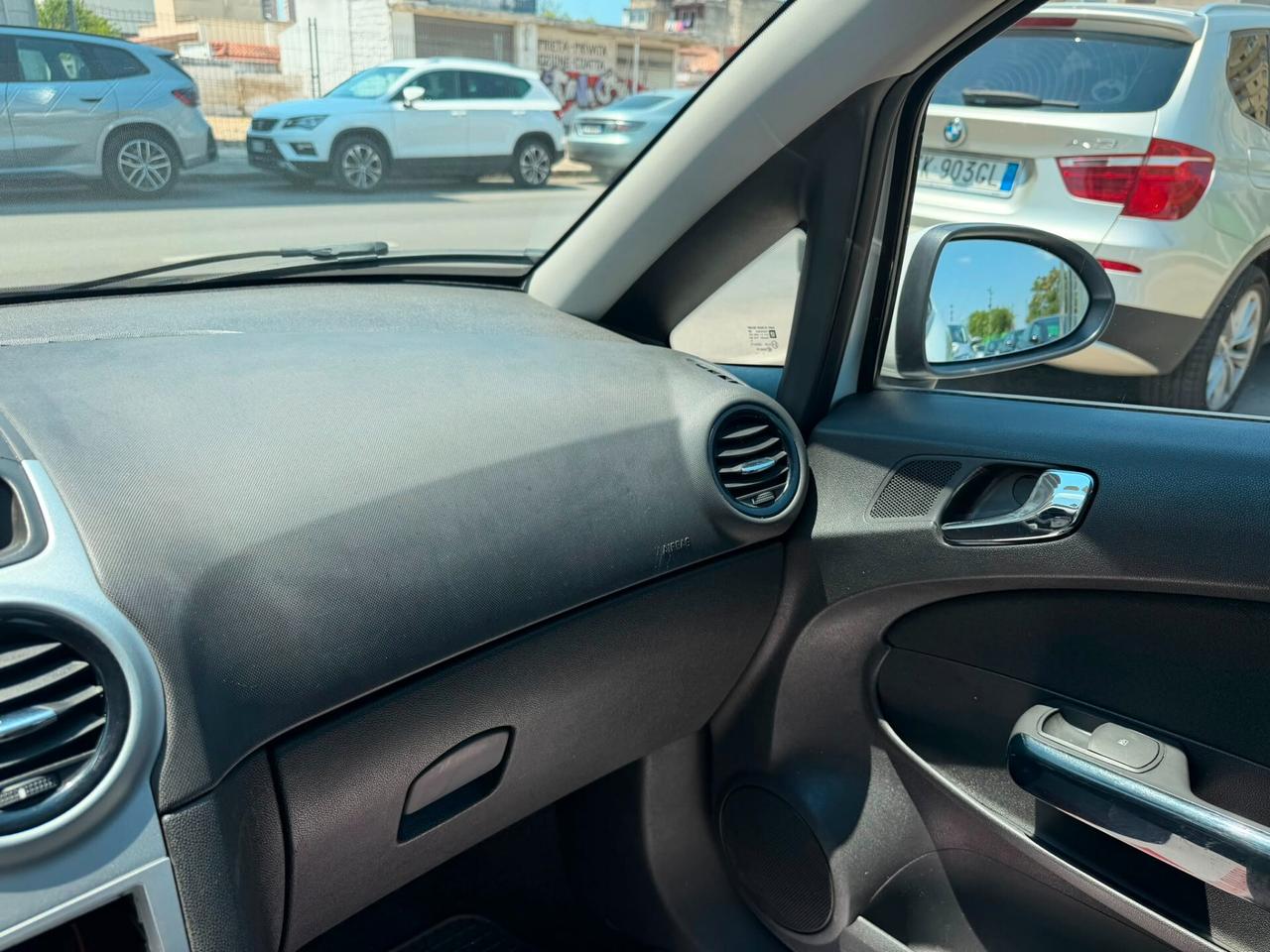 Opel Corsa 1.2 5 porte Club