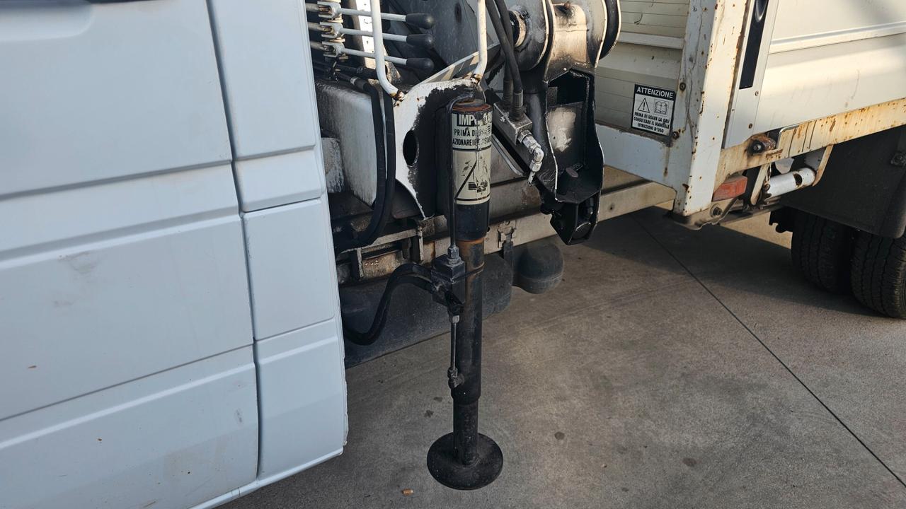Mercedes Benz sprinter 413 dci con gru gemellato