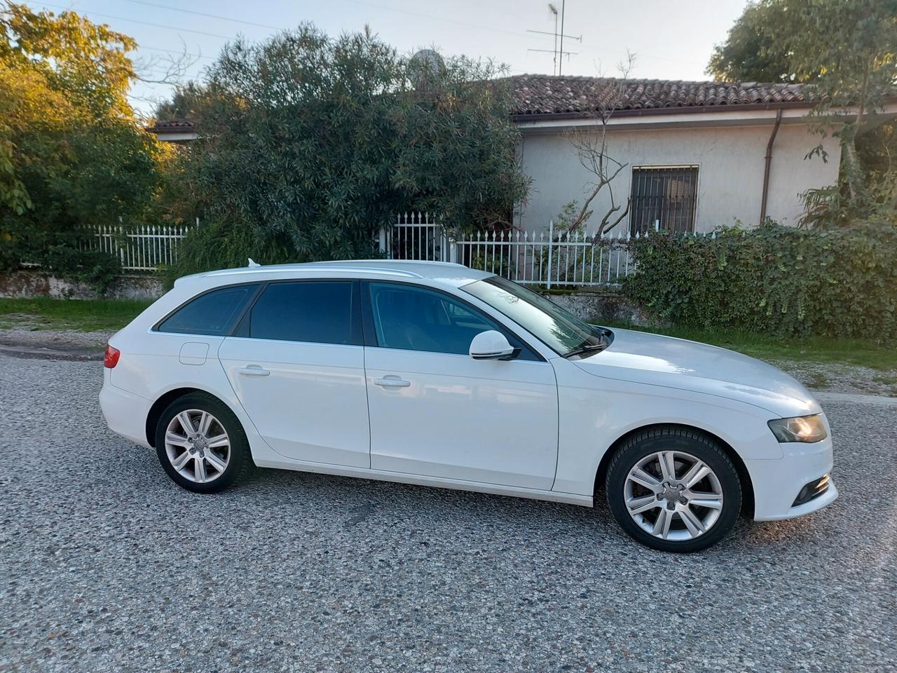 Audi A4 2.0 TDI 143CV F.AP. mult.