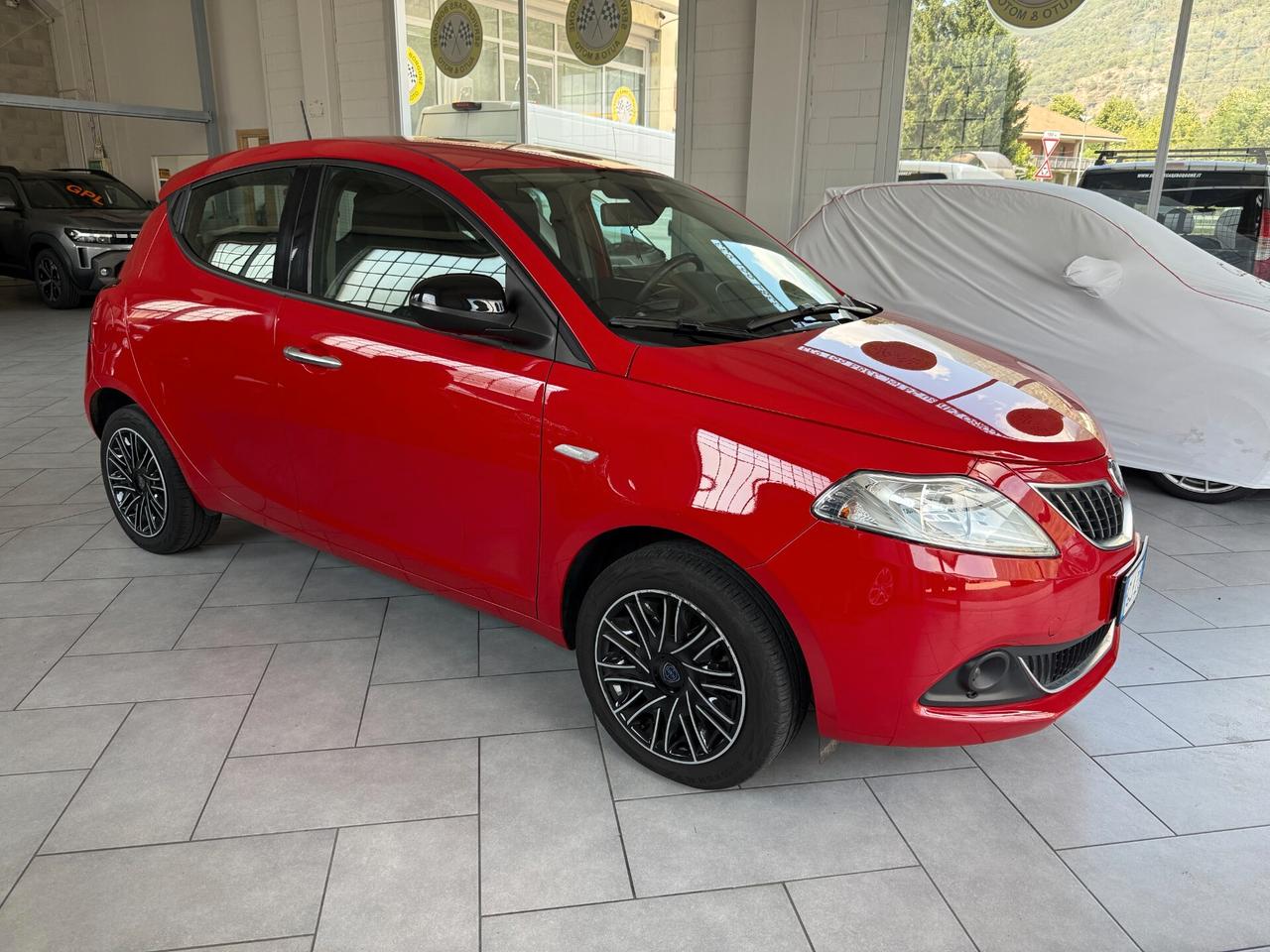 Lancia Ypsilon 1.0 FireFly 5 porte S&S Hybrid Ecochic Gold