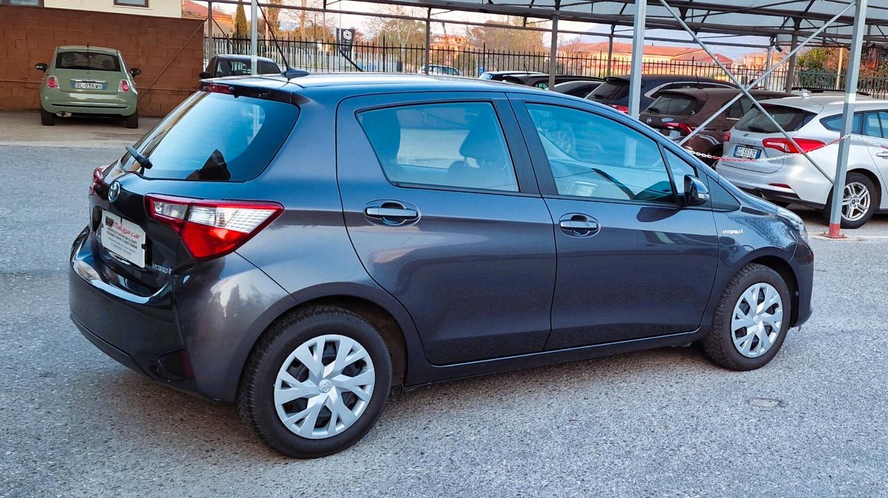 Toyota Yaris 1.5 Hybrid 5 porte Business