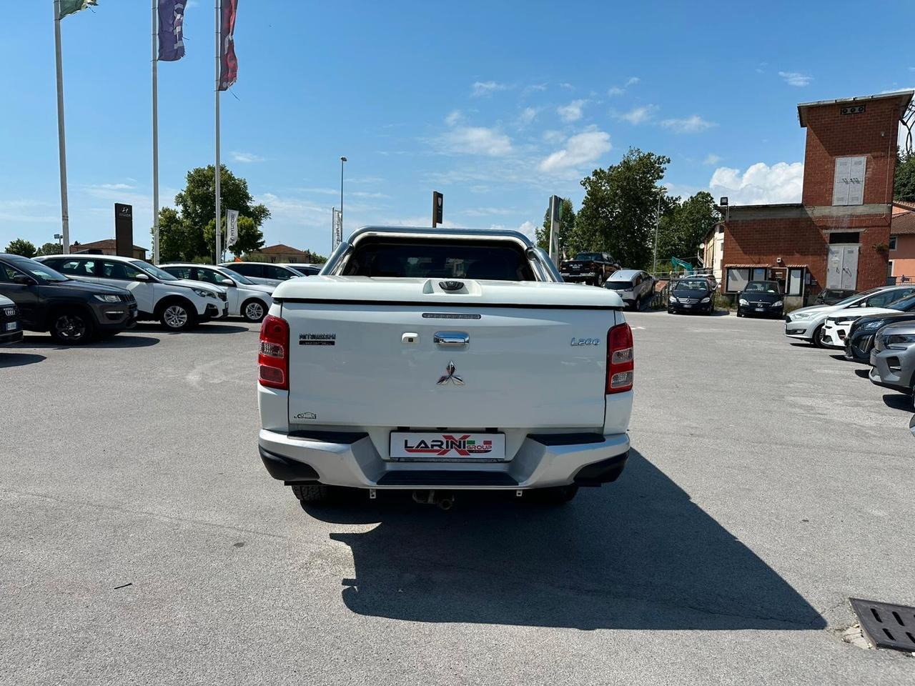 Mitsubishi L200 2.4 DI-D/154CV Double Cab Intense