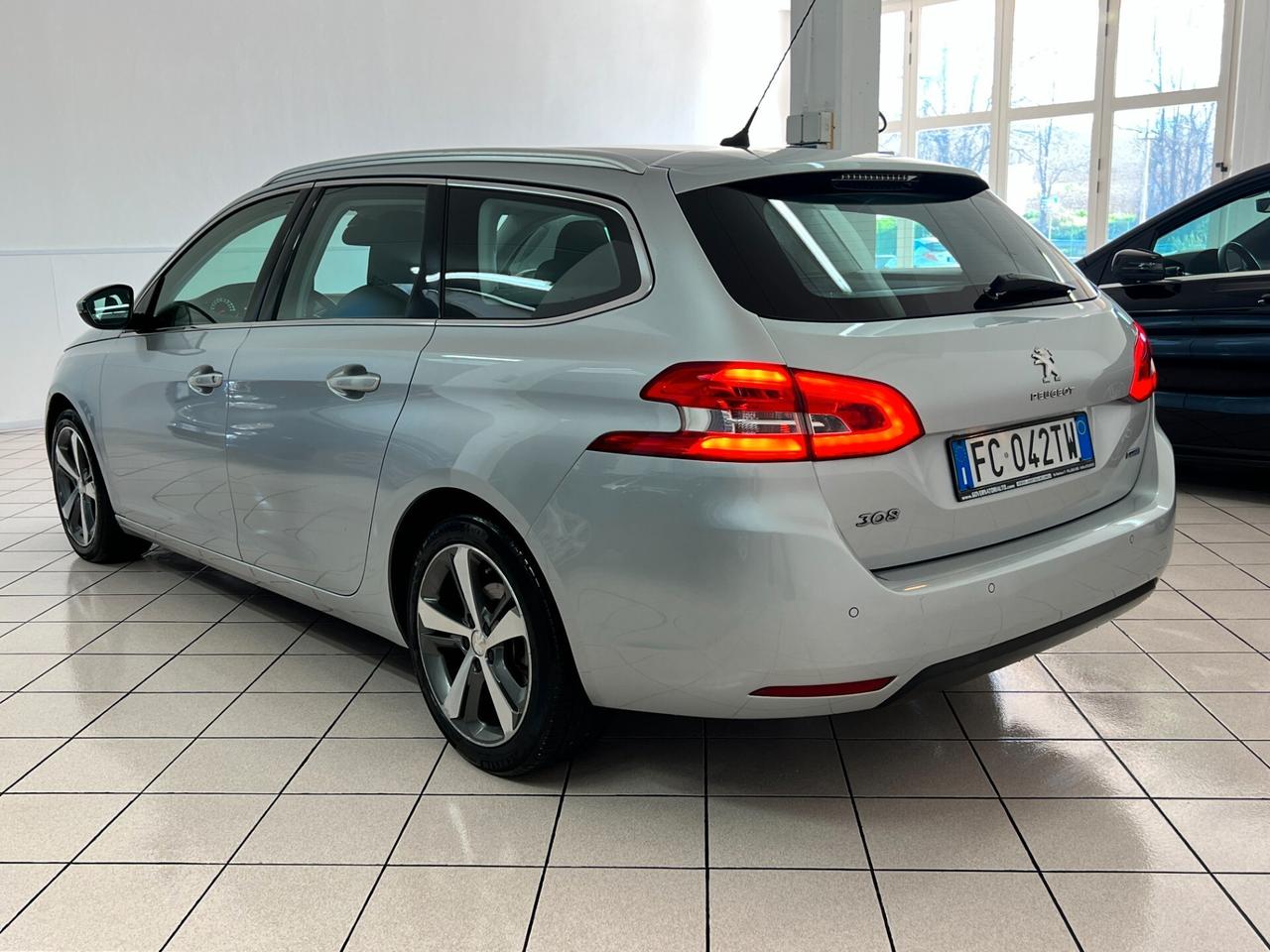 Peugeot 308 SW 1.6 BlueHDi 120cv ALLURE - LEGGERE -
