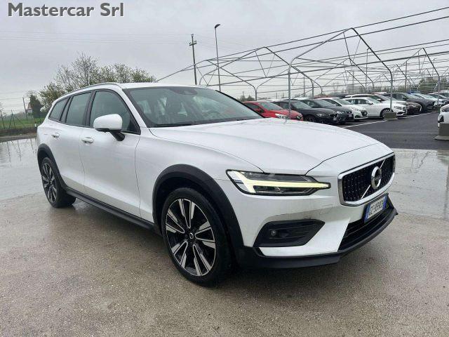 VOLVO V60 Cross Country V60 Cross 2.0 b4 Business Pro awd auto - GE939CH