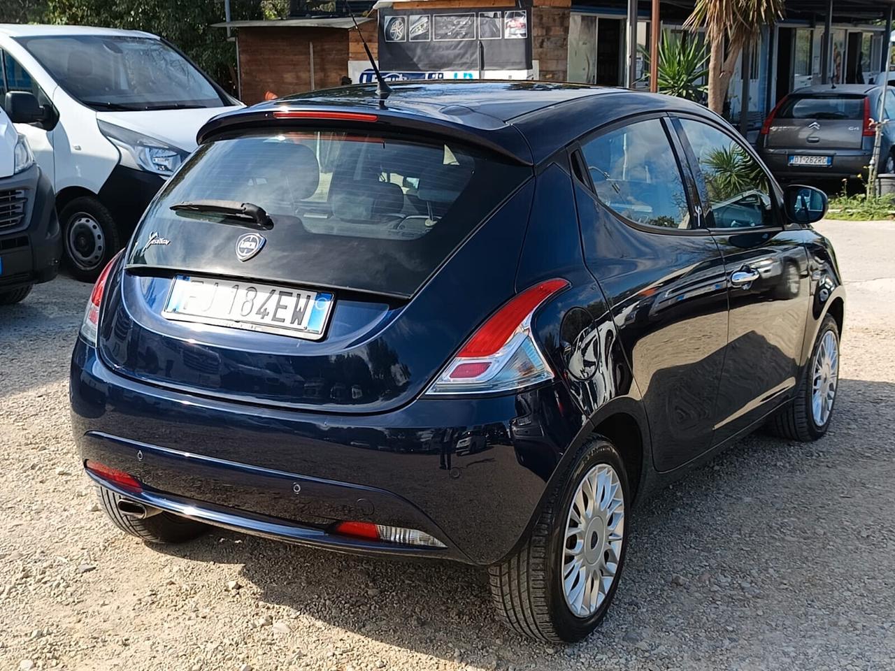 Lancia Ypsilon 2017 - 1.2 benzina Lb automobili