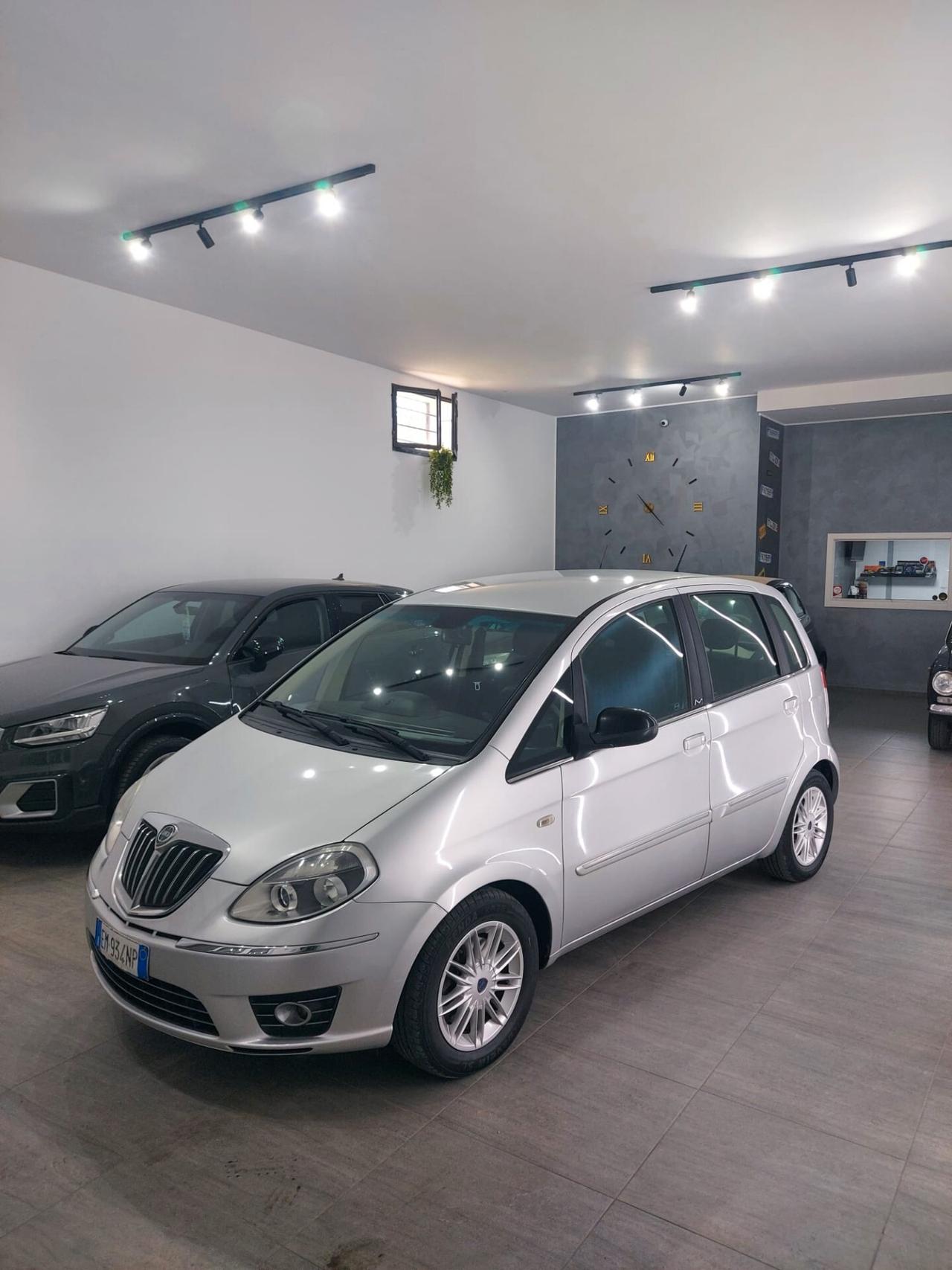 Lancia MUSA 1.3 Mjt 95 CV AVENUE 2012