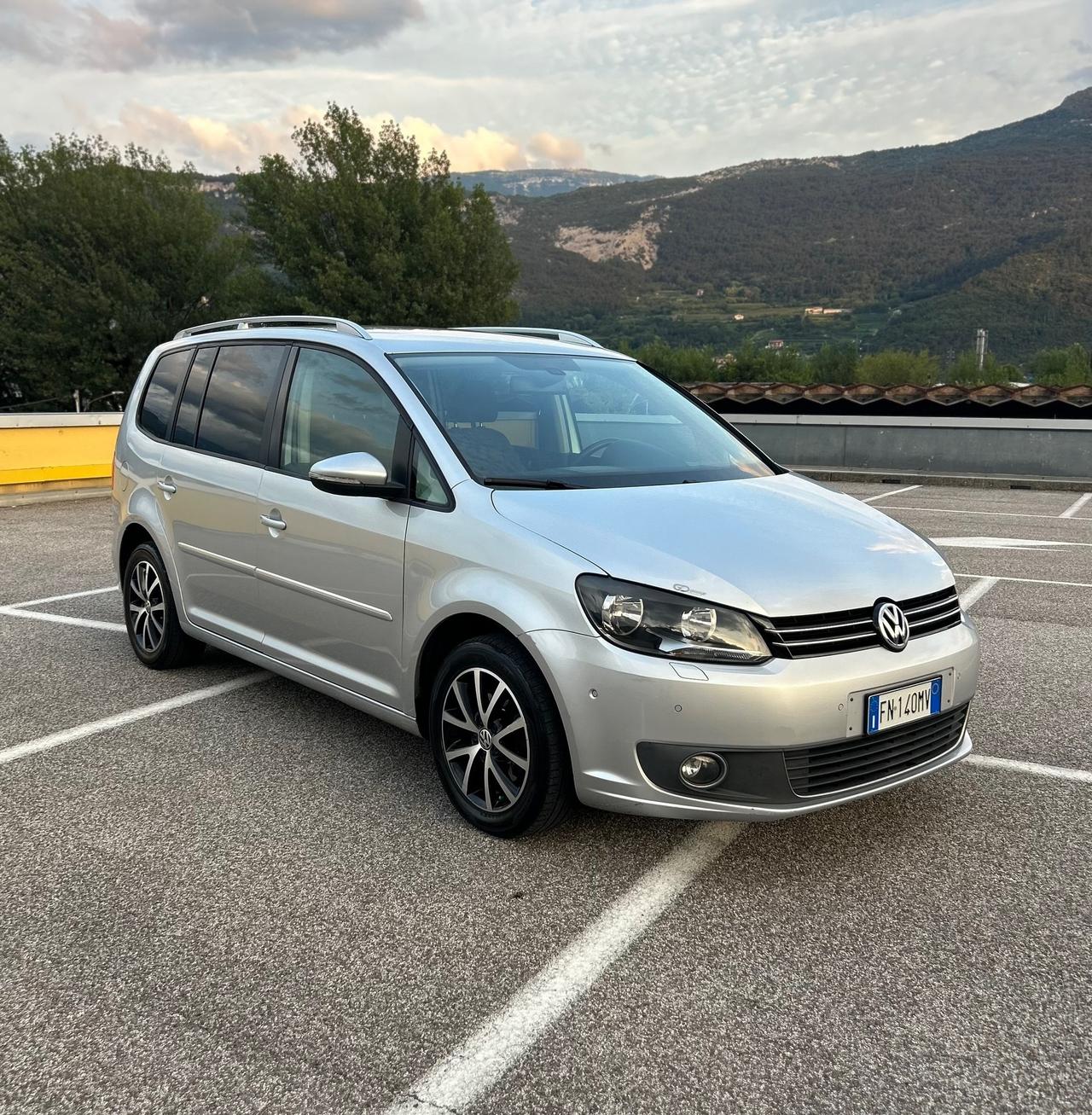 Volkswagen Touran TDI DSG Comfortline 7 POSTI