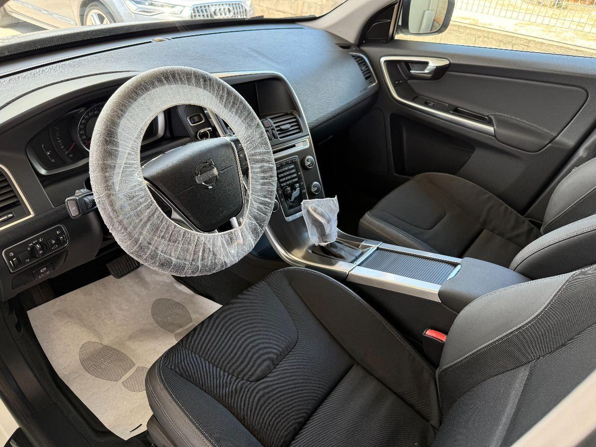 VOLVO - XC60 2.0 d3 Business 136cv geartronic