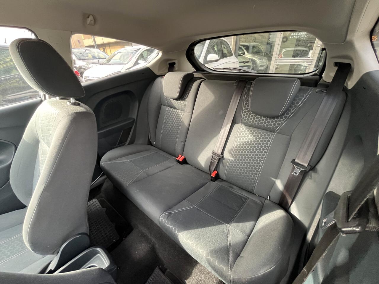 Ford Fiesta 1.4 3p. GPL Titanium